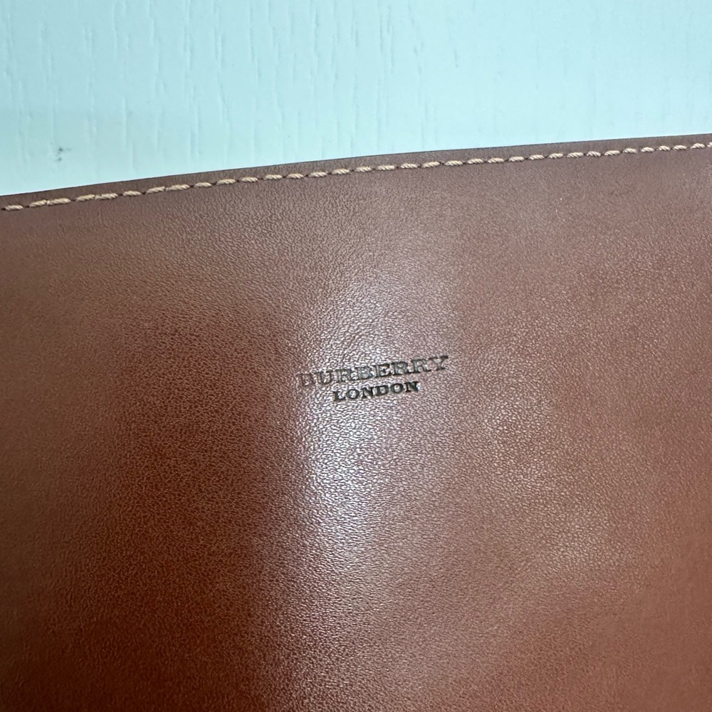 Vintage Burberry Messenger Bag - Picture 7 of 16